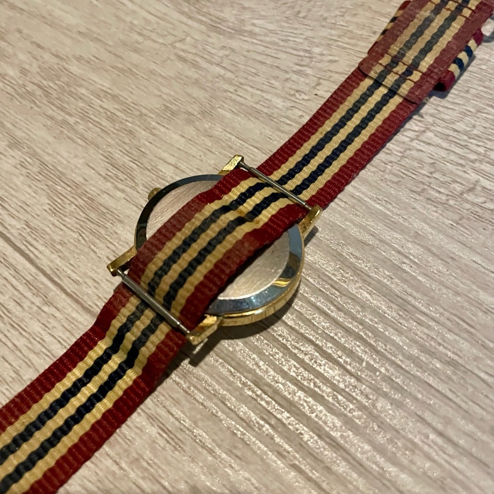 Vintage Seiko Arcobaleno 4N00-0711 Watch - Picture 11 of 15